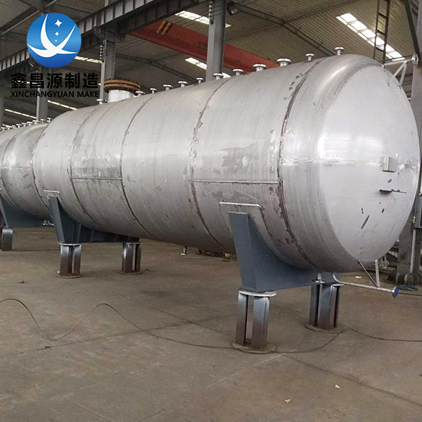 不銹鋼化工儲罐.jpg